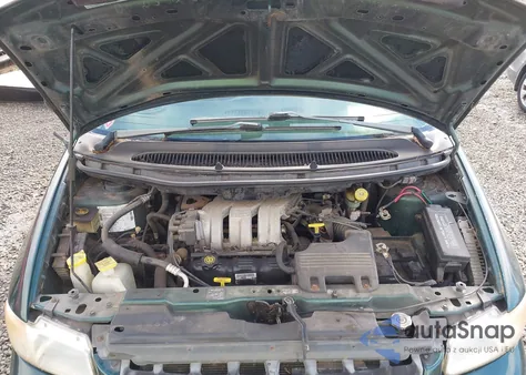 1999 Plymouth Grand Voyager z USA, uszkodzony, nr VIN 2P4GP24R7XR393438